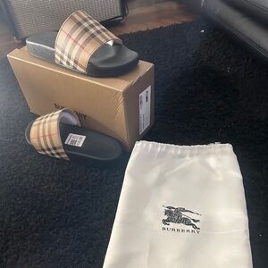 Burberry Vintage Check Slides Archive Beige Woman’s Size 6